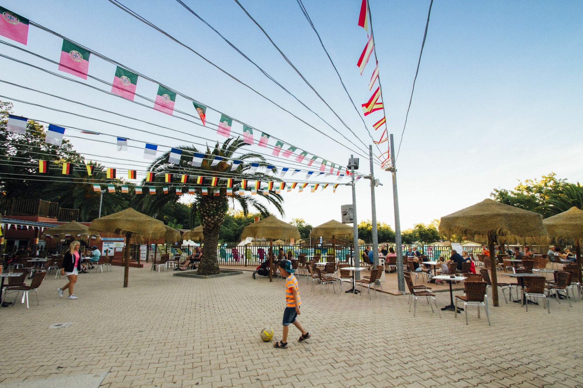 Готель Camping Le Bois Fleuri Аржеле-сюр-Мер Екстер'єр фото